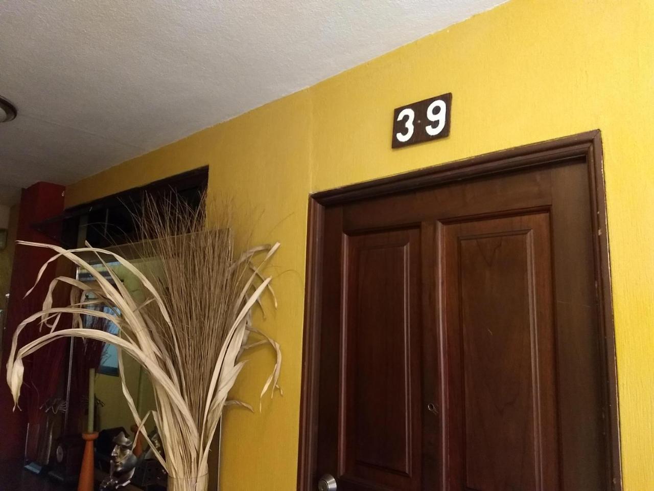 Give House Bed & Breakfast Guatemala Dış mekan fotoğraf